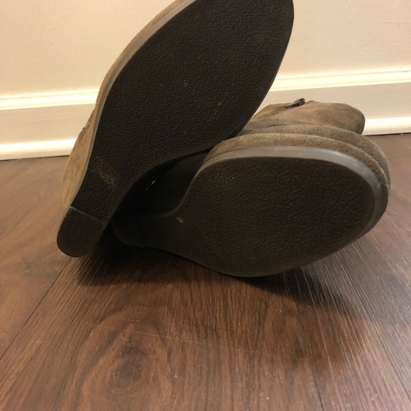 Ladies Fergie Suede Grey Wedge Booties - Picture 6 of 6